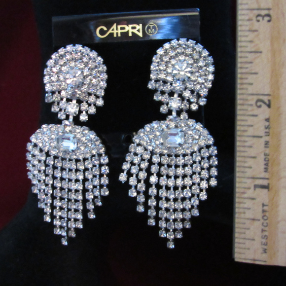 NWT Capri Chandelier Rhinestone Drop Earrings VTG - Picture 3 of 8